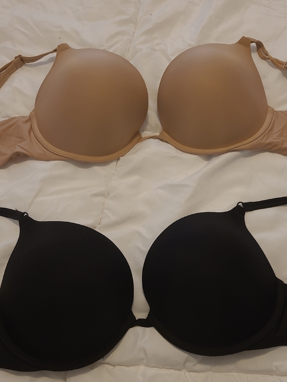 2 Used Victoria's Secret Pushup Bras Nude Black 34DD